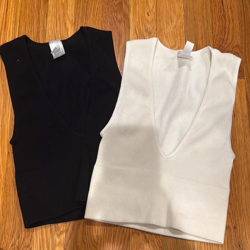 Black and White Fitted Sleeveless Tank Tops